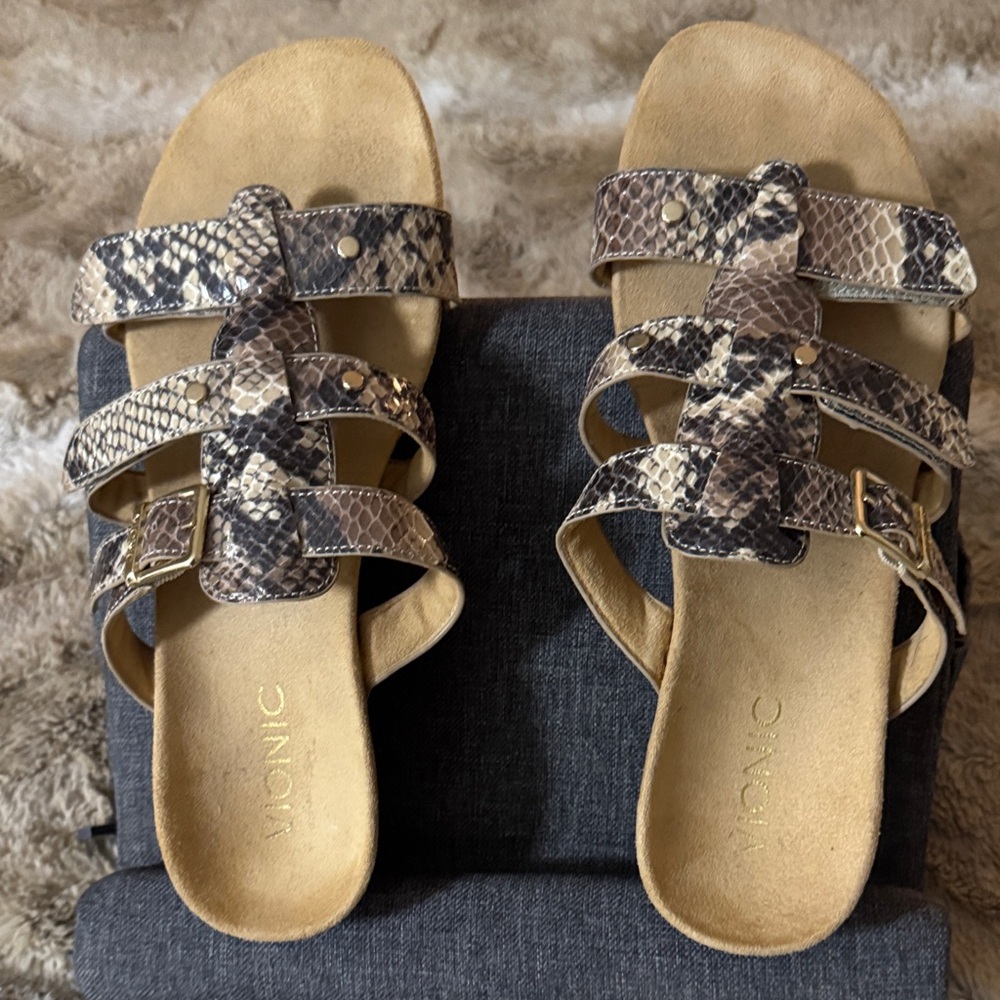 Vionic Snakeskin Slide Sandals Supportive Footbed Size 7